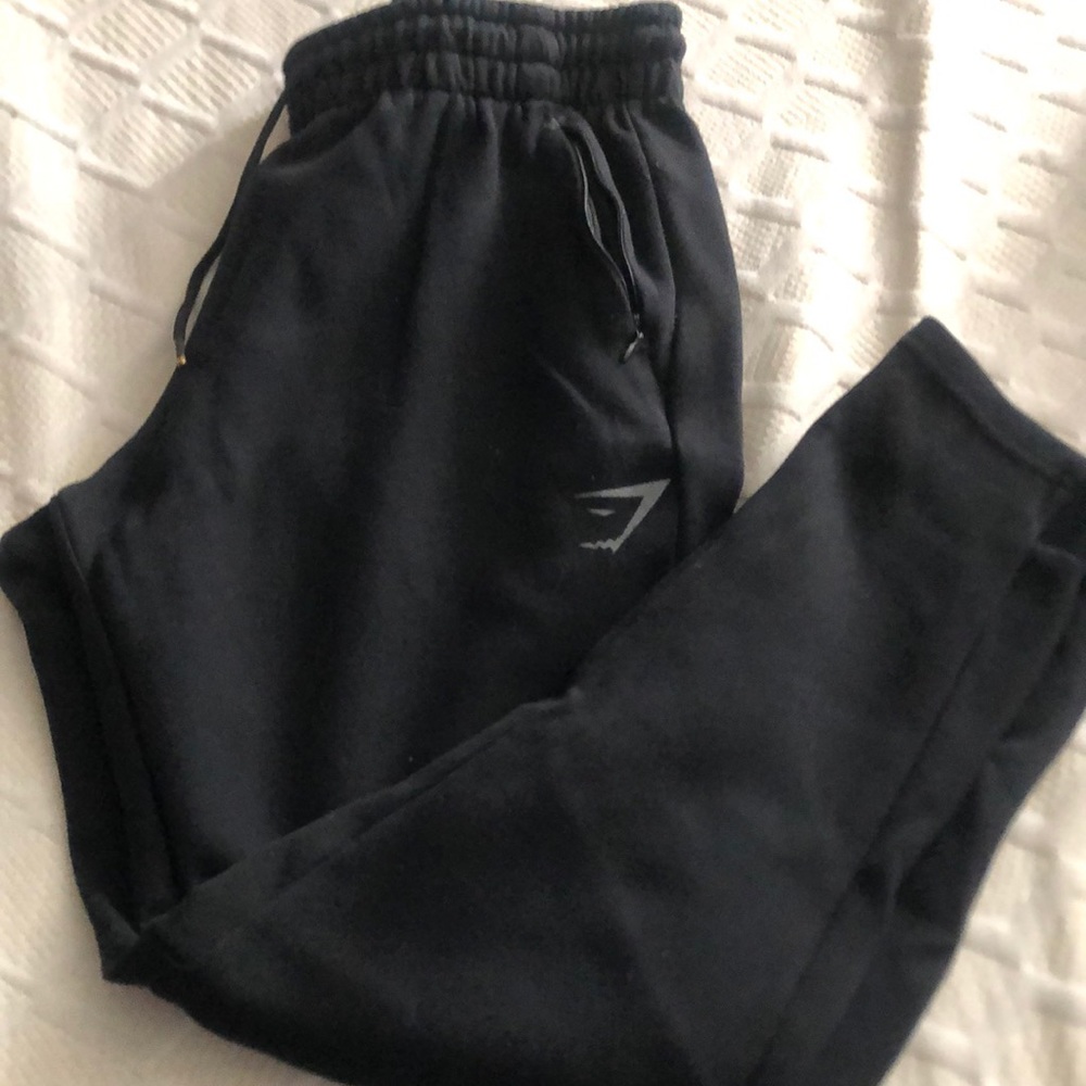Black gym shark joggers